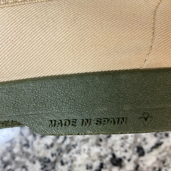 NWOT Rivieras Men’s Beige Canvas Leisure Shoe - Picture 5 of 8